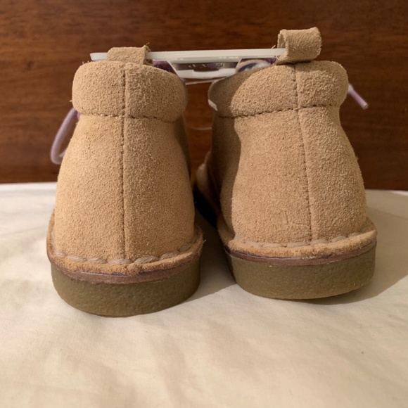 Baby Gap Suede Desert Boot with Purple Flowers Size 11 - Picture 7 of 11